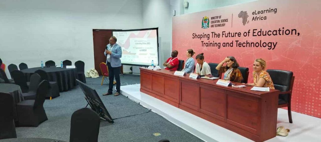 Présentation bilingue du projet flexisanté