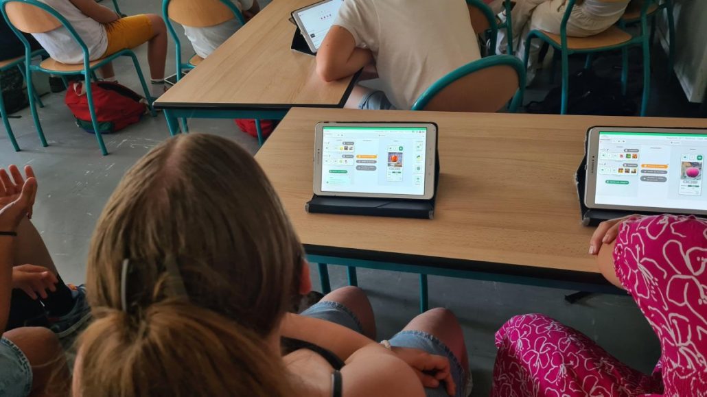 UNIT s'engage avec Les Intrépides de la Tech : une mobilisation en Nouvelle-Aquitaine Focus sur l’utilisation des tablettes numérique pour manipuler sur Vittascience